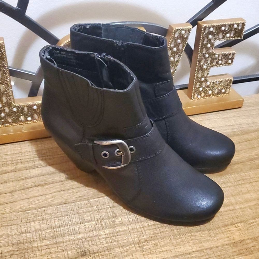Naturalizer Eden Black Leather Ankle Boots Sz 7.5 Round Cap Toe Side Zip 3" Heel